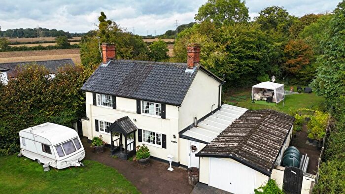 3 Bedroom Cottage For Sale In Foxes Cottage, Fox Road, Norwich, NR14