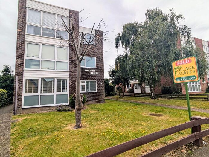 2 Bedroom Apartment To Rent In Hadlow Road, Sidcup, DA14