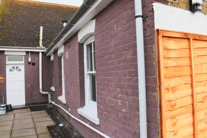 3 Bedroom Flat To Rent In Station Road, Birchington, CT7