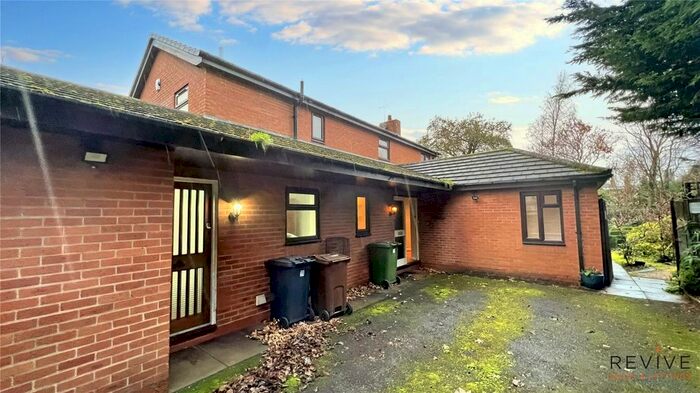 4 Bedroom Country House To Rent In St Peters Road, Southport, PR8