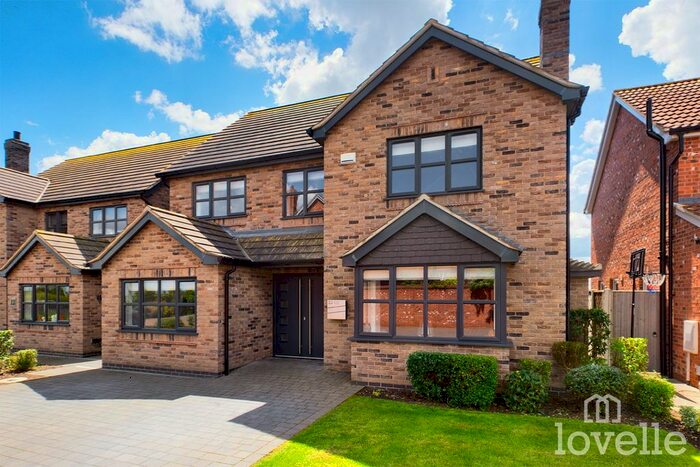 6 Bedroom Detached House For Sale In Gower Close, Ulceby, DN39