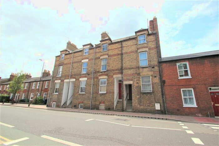 2 Bedroom House To Rent In Cowley Road, OX4