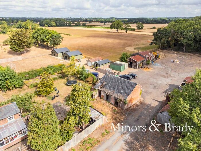 Barn Conversion For Sale In Dereham Road, Mattishall, Dereham, NR20