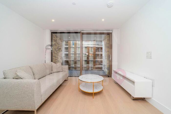 1 Bedroom Apartment To Rent In Salisbury House, Palmer Road, London, SW11