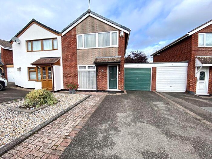 3 Bedroom Semi-Detached House For Sale In Cumberland Drive, Nuneaton, CV10