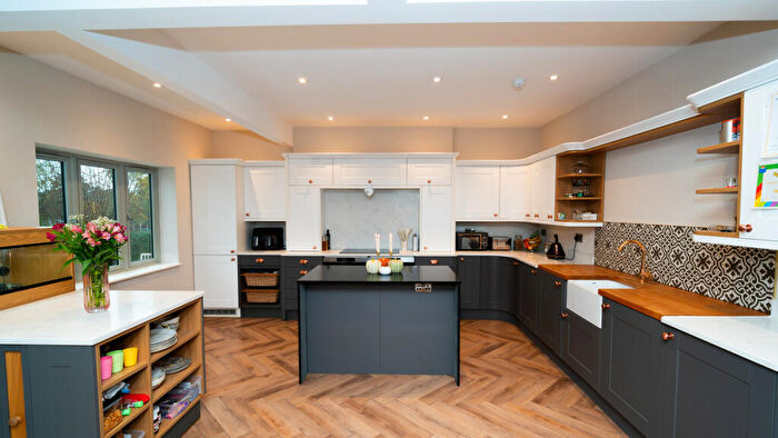 4 Bedroom Detached House For Sale In Station Road, Stoke-on-trent, Scholar Green, ST7