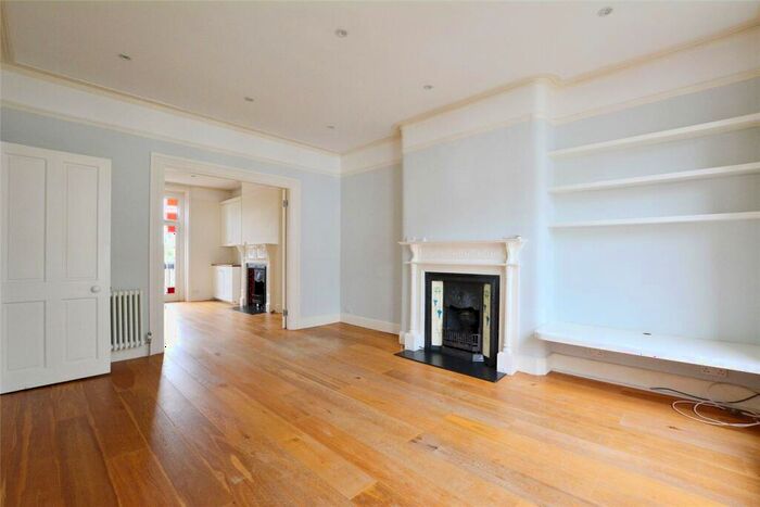 2 Bedroom Apartment To Rent In Glenton Road, Lewisham, London, SE13