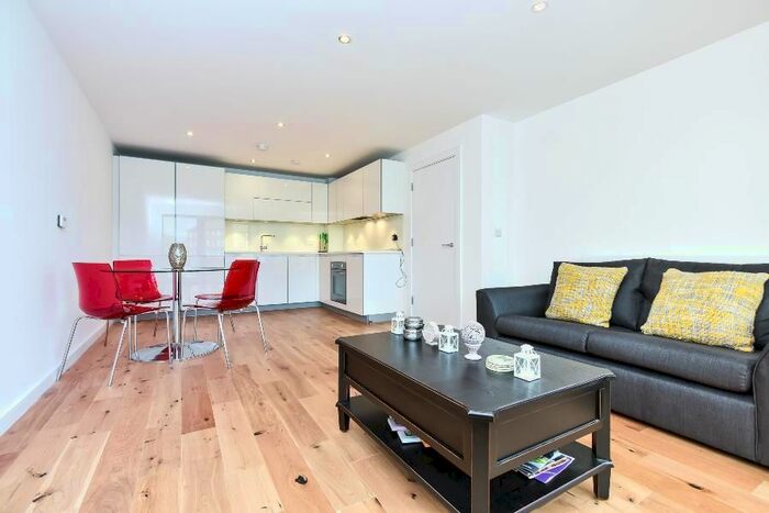 1 Bedroom Flat To Rent In Cowley Road, London, SW9