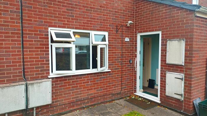 1 Bedroom Maisonette For Sale In Rhosddu Road, Wrexham, LL11