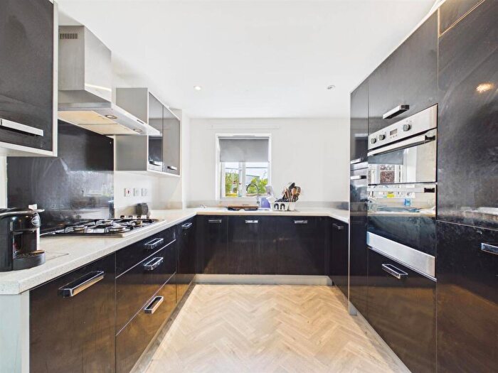 3 Bedroom Terraced House To Rent In Whitefield Road, Bristol, BS5