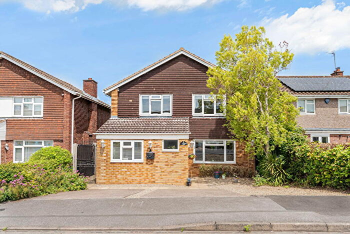 4 Bedroom Detached House For Sale In Golden Miller Road, Cheltenham, GL50