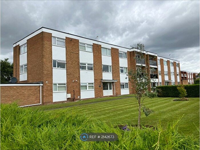 2 Bedroom Flat To Rent In Dairyground Road, Bramhall, Stockport, SK7