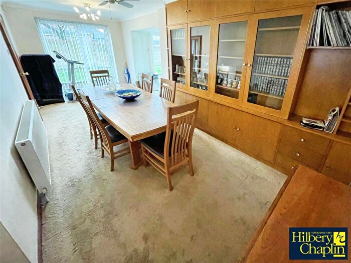 3 Bedroom End Of Terrace House For Sale In Heron Way, Upminster, Essex, RM14
