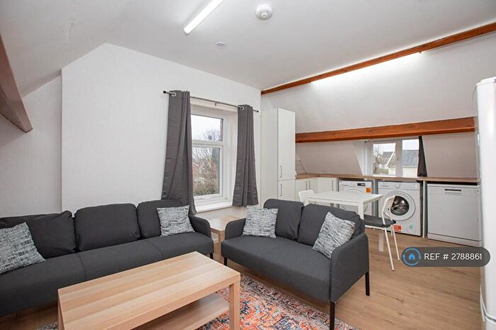 1 Bedroom Flat To Rent In Ashton-On-Ribble, Preston, PR2