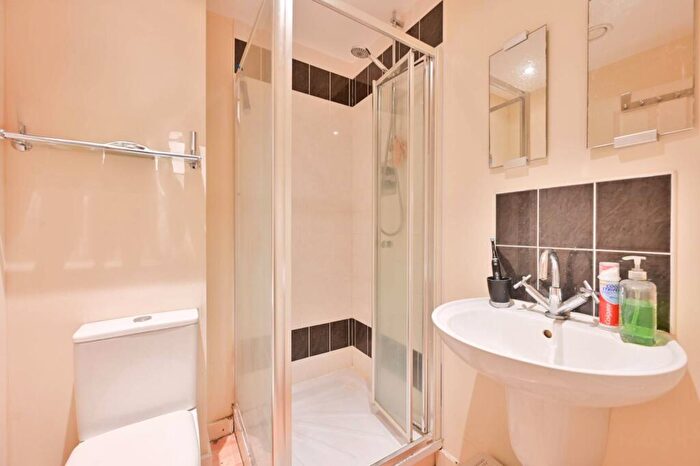 House To Rent In Rayners Lane, Rayners Lane, Harrow, HA2