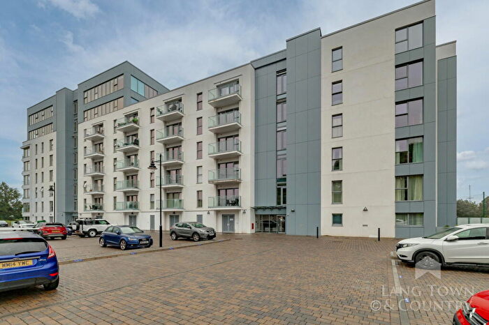 2 Bedroom Apartment To Rent In Mount Wise, Plymouth, Devon, PL1