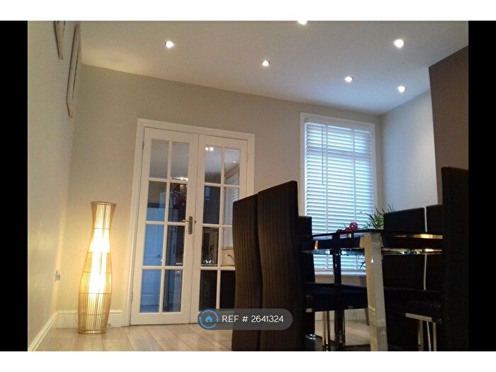 4 Bedroom Terraced House To Rent In Gladstone Road, Dartford, DA1