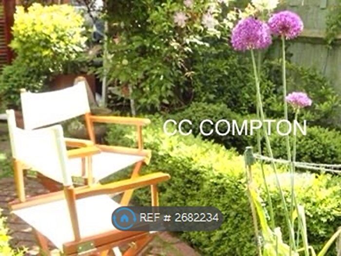 2 Bedroom Flat To Rent In Hampstead Village, London, NW3