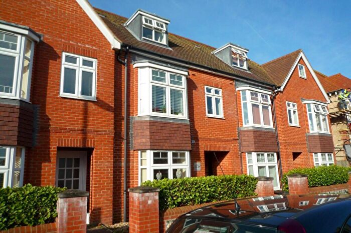 1 Bedroom Flat To Rent In Wordsworth Road, BN11