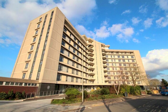 2 Bedroom Flat To Rent In Park Street, Ashford, TN24