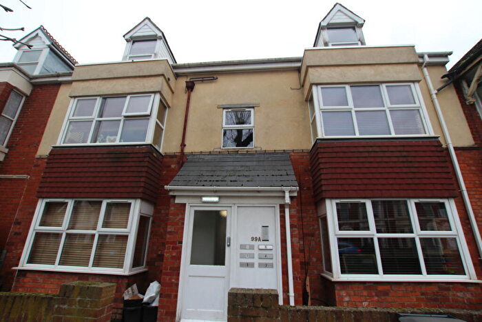 2 Bedroom Apartment To Rent In Flat A County Road, Swindon, SN1