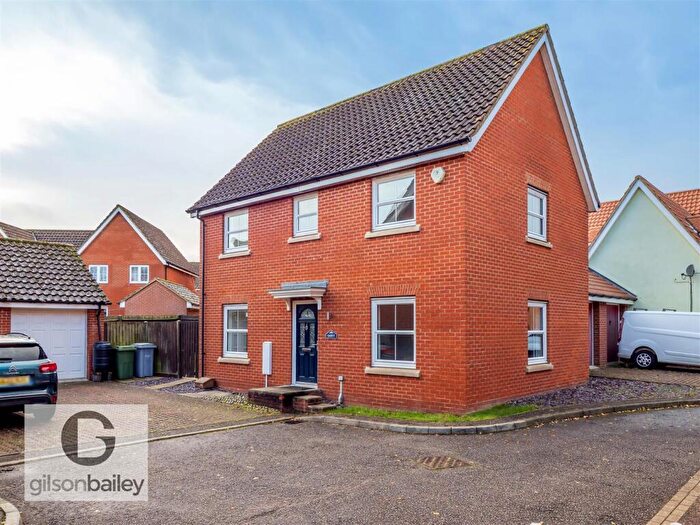 3 Bedroom Detached House For Sale In Windsor Park Gardens, Norwich, NR6