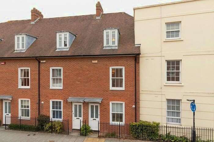 4 Bedroom Terraced House To Rent In Station Road West, Canterbury, CT2