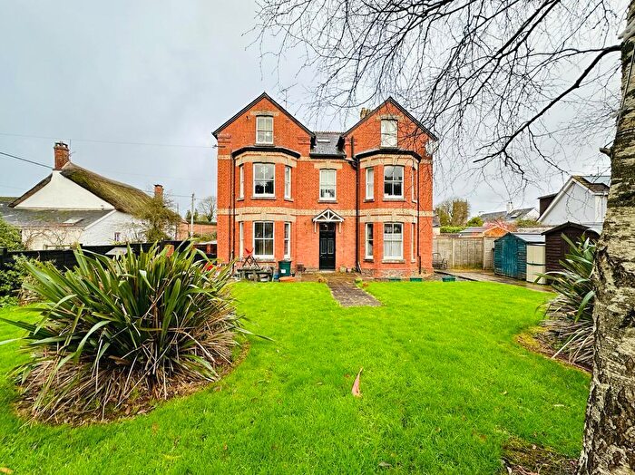 1 Bedroom Flat For Sale In Lower Town, Halberton, Tiverton, EX16