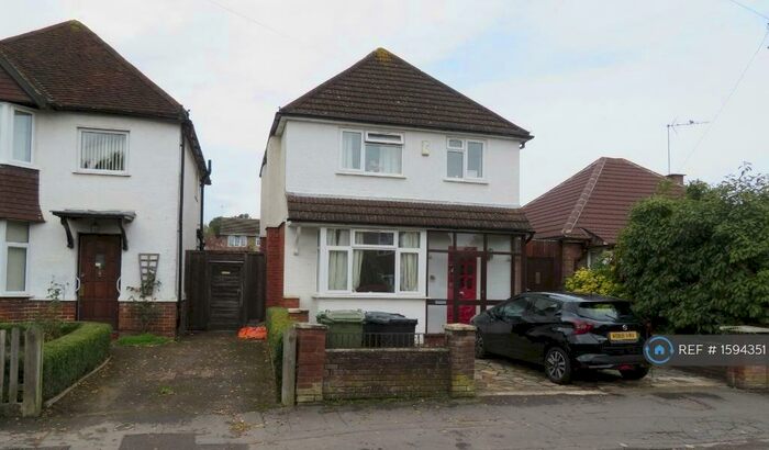 6 Bedroom Semi-Detached House To Rent In Beckingham Road, Guildford, GU2