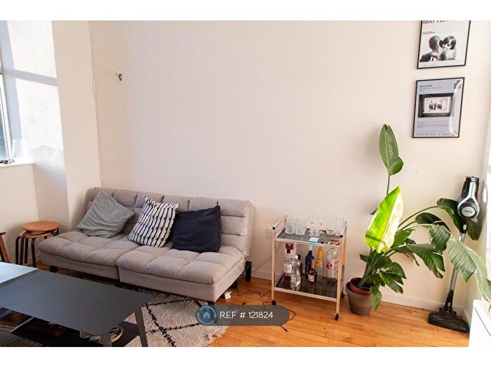 1 Bedroom Flat To Rent In Victoria Mill, Stockport, SK5