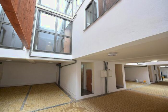 3 Bedroom Terraced House To Rent In Colne Road, Twickenham, TW2