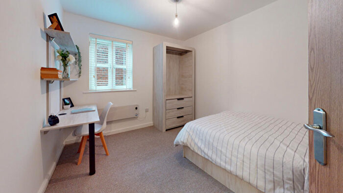 2 Bedroom House To Rent In The Grange, Leeds, LS6