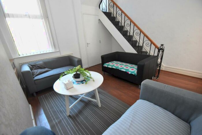 3 Bedroom House To Rent In Strathnairn Street, Roath, Cardiff, CF24