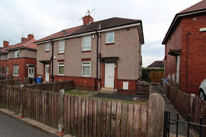2 Bedroom Semi-Detached House To Rent In Fishponds Road West, Sheffield, S13
