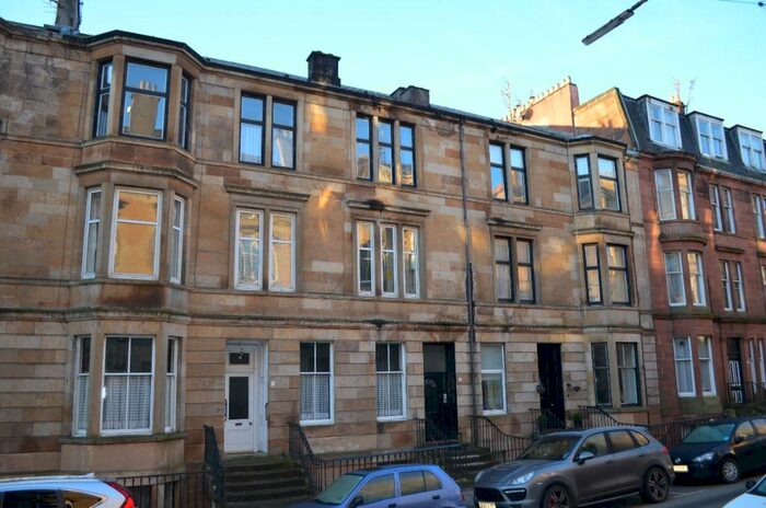 3 Bedroom Flat To Rent In Roxburgh Street, Glasgow, G12