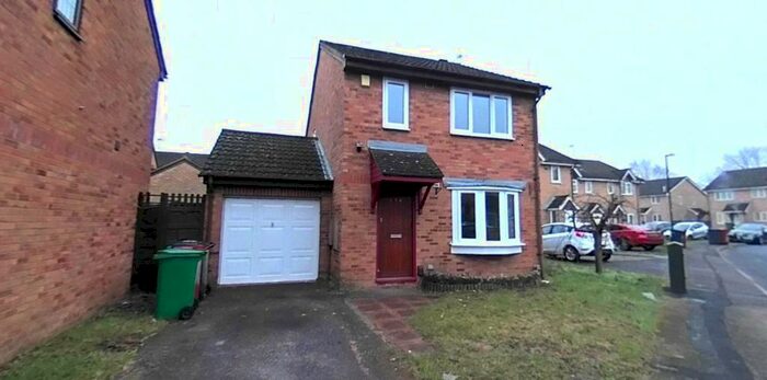 3 Bedroom Detached House To Rent In Bader Gardens, Slough, SL1