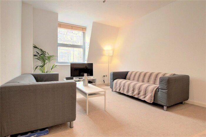 2 Bedroom Apartment To Rent In Kingsland Green, Dalston London, E8