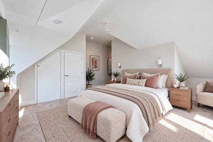 1 Bedroom Flat For Sale In Eaton Road, Sutton, SM2