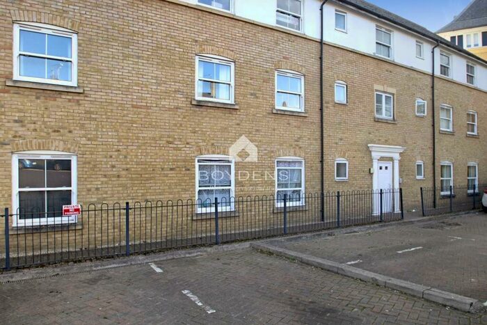 2 Bedroom Apartment To Rent In Gresley Drive, Braintree, CM7
