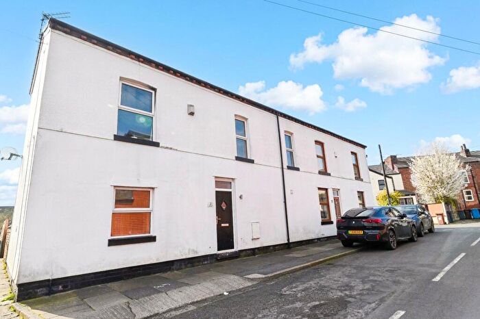 2 Bedroom End Of Terrace House For Sale In Beaufort Avenue, Swinton, M27