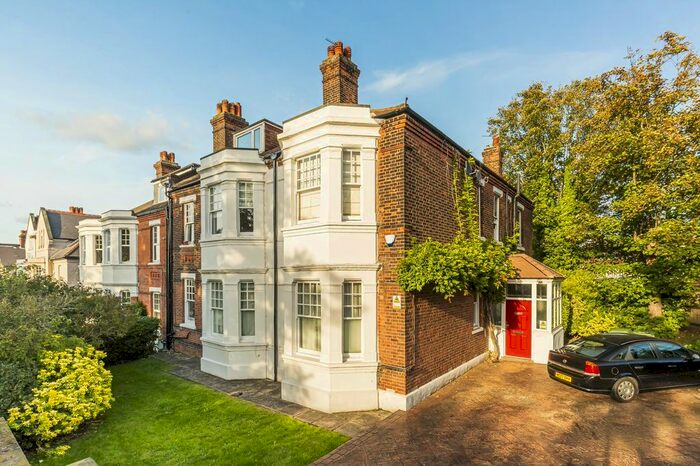 1 Bedroom Flat To Rent In Eglinton Hill, Shooters Hill SE18