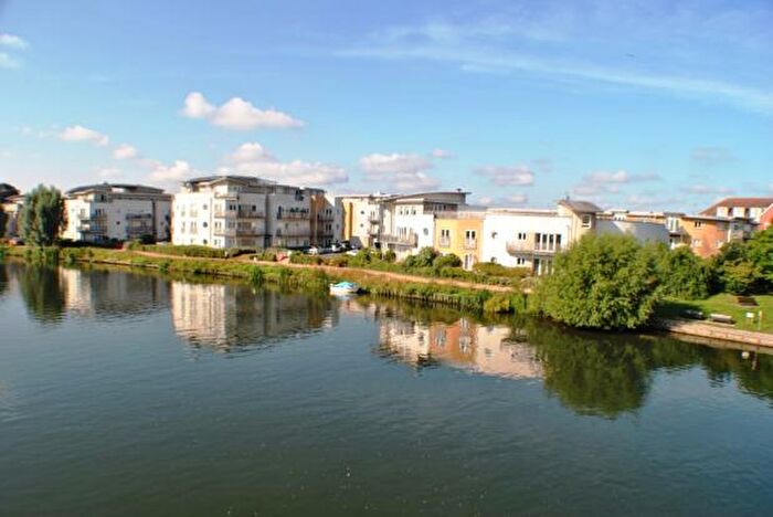 2 Bedroom Flat To Rent In Agua House, Bridge Wharf, Chertsey, KT16
