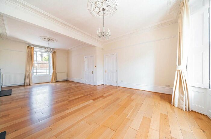 4 Bedroom Semi-Detached House To Rent In Glenton Road, Blackheath, London, SE13