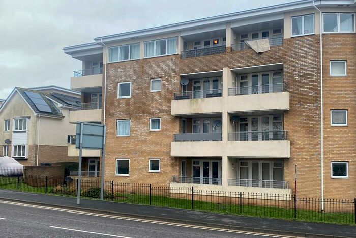 2 Bedroom Ground Flat To Rent In Arbour Court, PO15