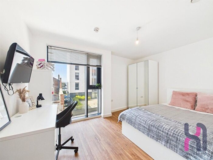 3 Bedroom Terraced House To Rent In The Courtyard, Plaza Boulevard, Liverpool, L8