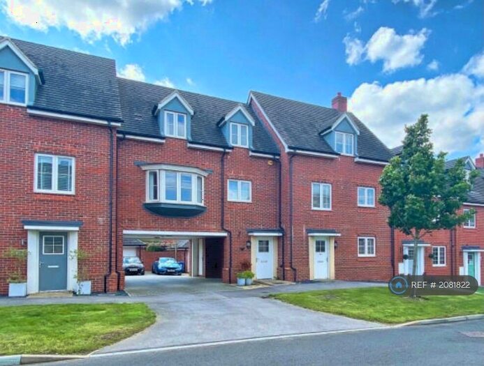 3 Bedroom Terraced House To Rent In Jubilee Drive, Church Crookham, Fleet, GU52