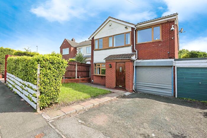 4 Bedroom Detached House For Sale In Redhall Road, Quinton, Birmingham, B32