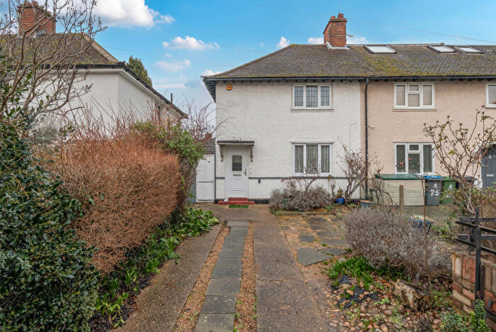 2 Bedroom End Of Terrace House For Sale In Norbiton Common Road, Kingston Upon Thames, KT1