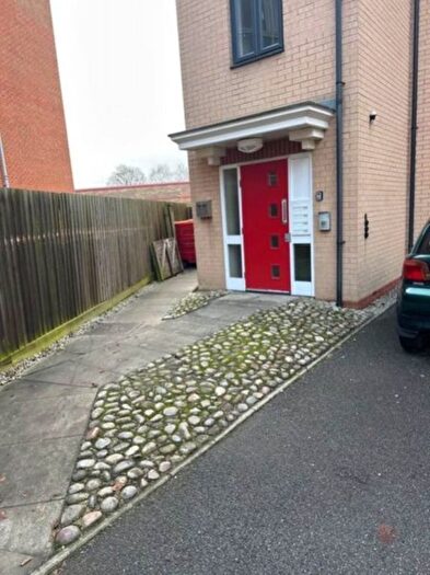 2 Bedroom Flat To Rent In Templars Court, New Road, Nottingham, NG7