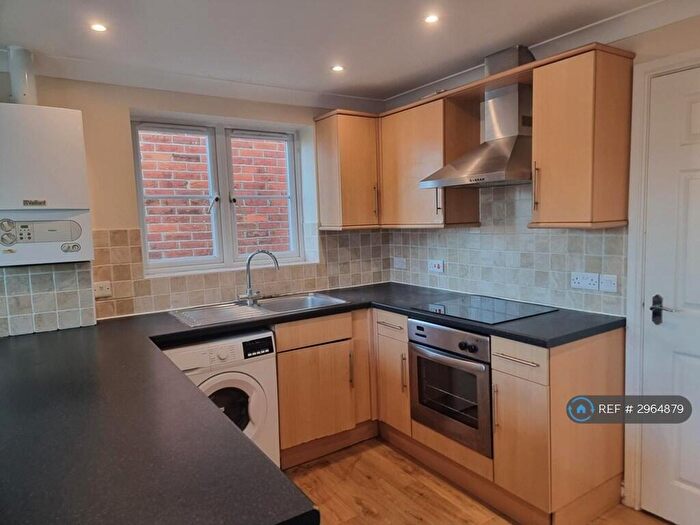 2 Bedroom Flat To Rent In Edward Road, Southampton, SO15